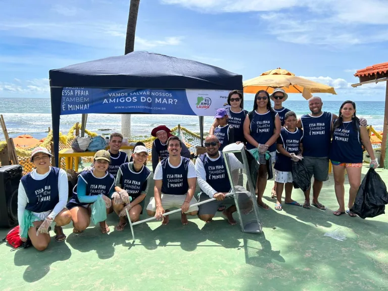 Limpeza de Praia em Vilas do Atlântico