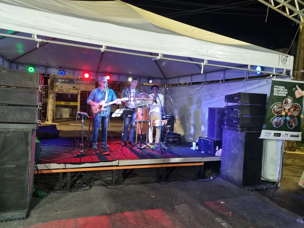 Palco de Música na Feira de Economia Solidária Edição Junina