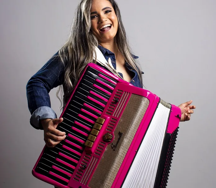 Karollzinha Sanfoneira Lauro de Freitas