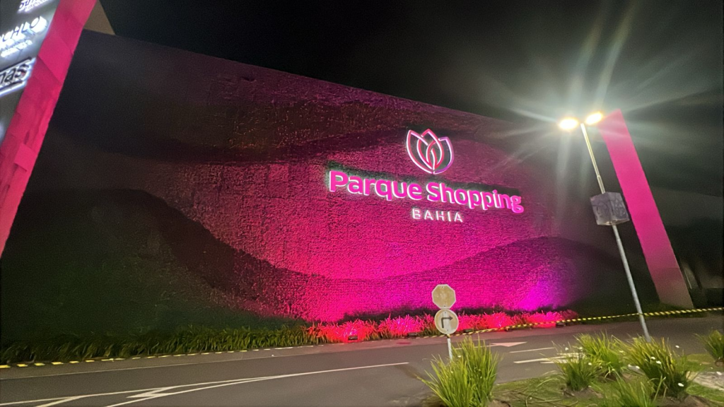 Outubro Rosa - Parque Shopping Bahia - Doação de Cabelo Lauro de Freitas
