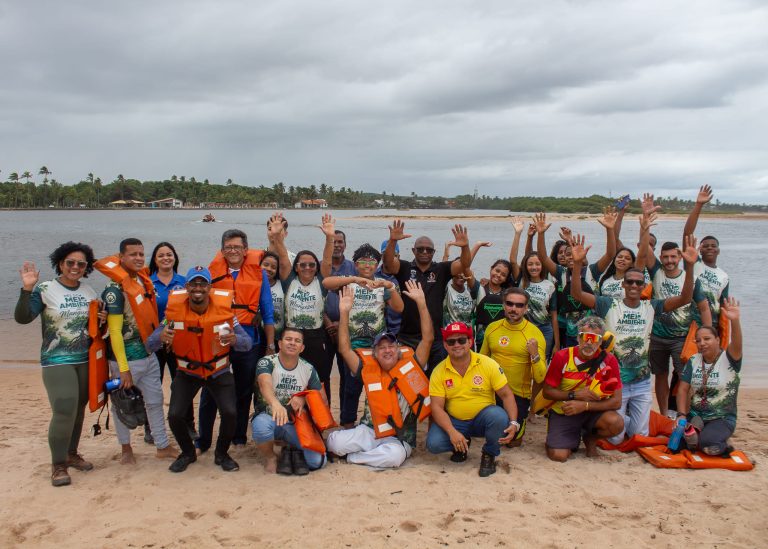 Expedição pedagógica pelo Rio Joanes conecta estudantes de Lauro de Freitas à preservação ambiental Expedição pedagógica Rio Joanes Lauro de Freitas